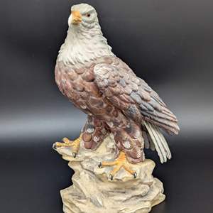 Lot #71 - Vintage GOTO ORIGINAL JAPAN PORCELAIN FIGURINE American BALD EAGLE 