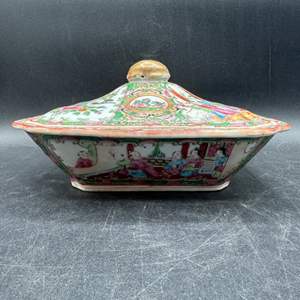 Lot #92 - One, Antique Chinese Export Famille Rose Mandarin porcelain Covered Dish, circa 1800s