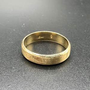 Lot #189 -  14k gold band (3.9g)