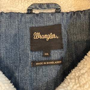 Lot #212 - Wrangler XXL jacket with fleece lining