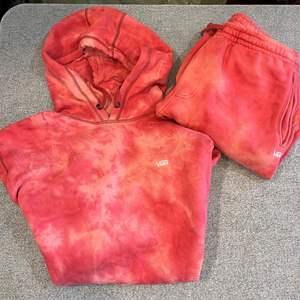 Lot #213 - Vans, xxl tie-dye hoodie and matching xl sweatpants