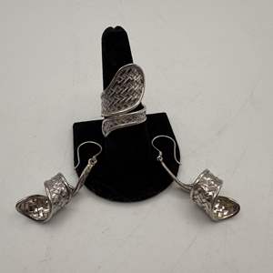 Lot #40  - Bali legacy sterling silver ring & earrings set, (16.5g)