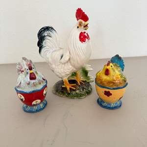 Lot #134  - Rooster ceramic figurine with chicken S&P shakers 