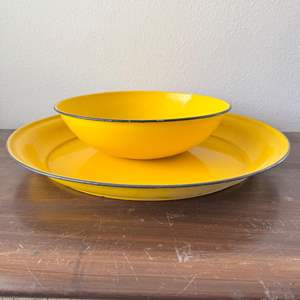 Lot #207  - Enamelware large serving platter & bowl