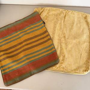 Lot #212  - Decorative pillow covers