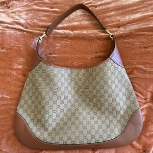 Lot #256  - Designer INSPIRED hobo bag 