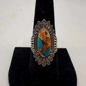 Lot #267  - Spiny oyster & turquoise sterling silver ring (6.8gtw)