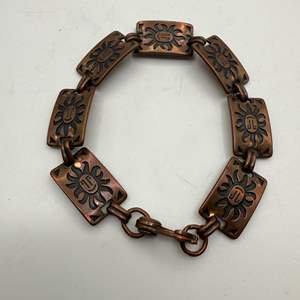 Lot #269  - Vintage copper bracelet (19.9g)