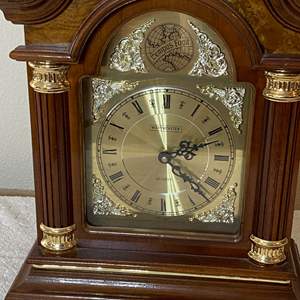 Lot #23 - Mantel quartz clock