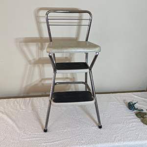 Lot #50 - Step stool