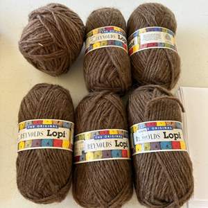 Lot #61 - Reynolds Iceland Lopi, color 87