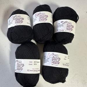 Lot #85 - 5 Black Pepper color skeins, Nature Spun 100% wool by Brown Sheep Co.