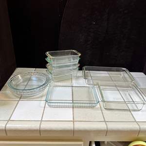 Lot #206 - Pyrex baking dishes 