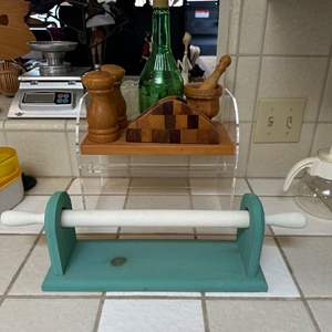 Lot #252 - Kitchen organizers