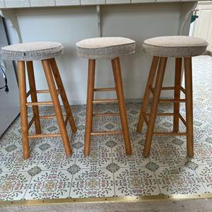 Lot #255 - 3 bar stools