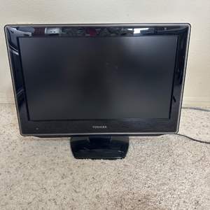 Lot #268 - Toshiba small tv