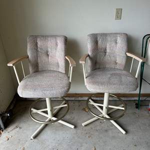 Lot #369 - Matching barstools