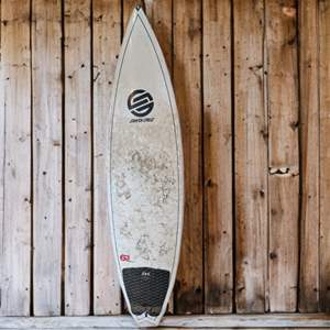 Lot #82  - Santa Cruz 6'3 epxy SKIN Surfboard 