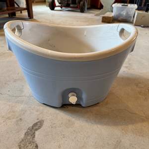 Lot #194  - IGLOO insulated PARTY BUCKET