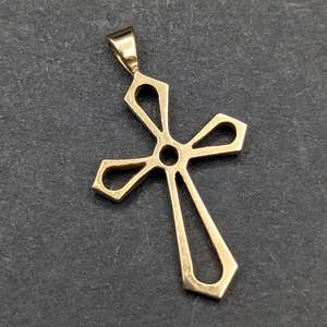 Lot #111 - 14k Gold Cross (2g)