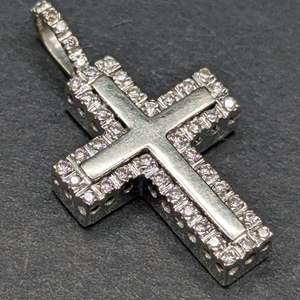 Lot #119 - 18k White Gold and Diamond Cross Pendant (4.2gtw)