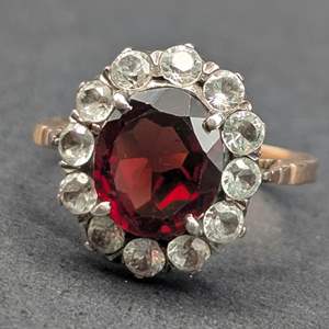 Lot #135 - 9k Gold and Garnet Ring (2gtw) (sz 5)