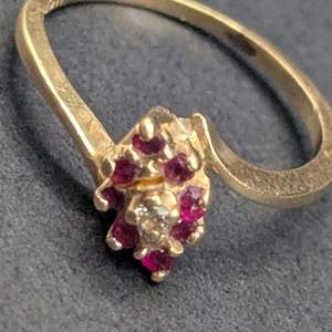 Lot #149 - 14k Gold, Diamond and Garnet Ring (2.3gtw)