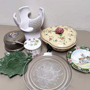 Lot #223 - Vintage Porcelain Decor