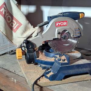 Lot #332 - RYOBI 9 Amp Corded 7-1/4 in. Compound Miter Saw