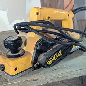 Lot #342 - DEWALT Hand Planer, 5.5-Amp, 3-1/4-Inch (D26676)