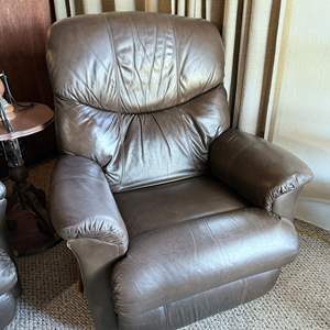 Lot #324 - La-Z-Boy Recliner