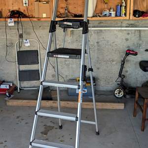 Lot #464 - 6' Cosco Ladder