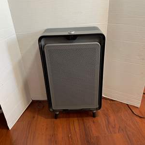 Lot #87- Bissell Air purifier Air 220