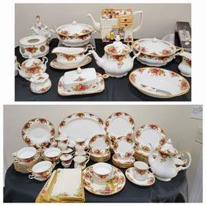 Lot #90- HUGE Royal Albert Bone China England “ Old Country Roses” Dish Set